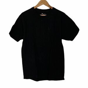 Black T shirt